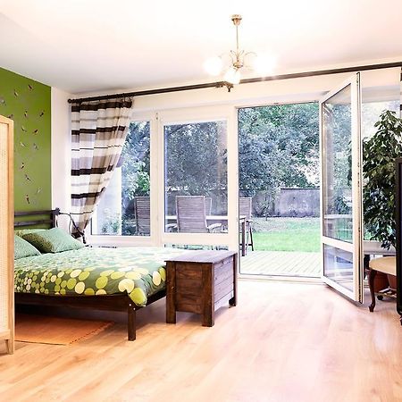 Lovely Garden Flat Near Royal Park Varsóvia Quarto foto