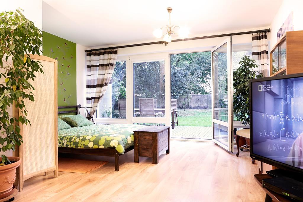 Lovely Garden Flat Near Royal Park Varsóvia Quarto foto